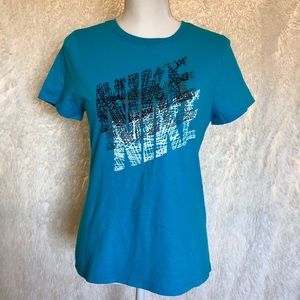 New NIKE T Shirt Size XL Juniors